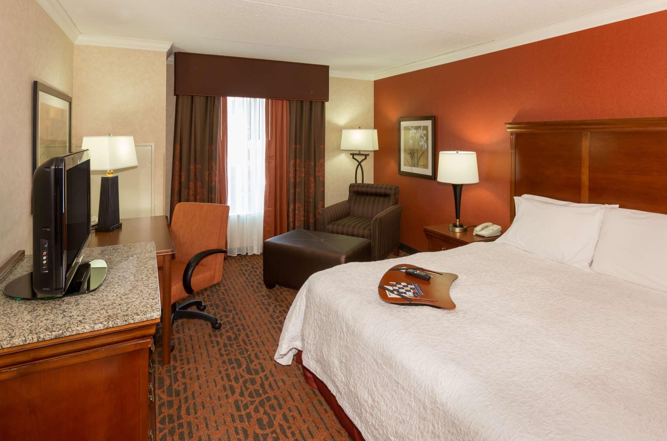 Hampton Inn&Suites Cleveland-Beachwood Exterior foto